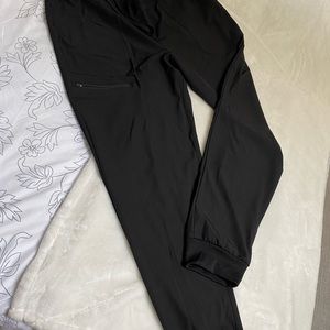 Black scrub jogger pants